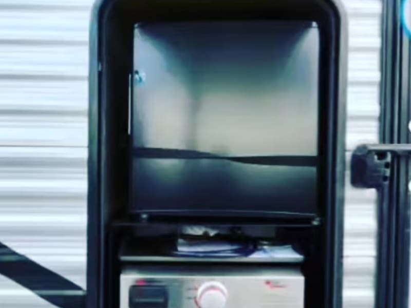 Outdoor fridge and grill 