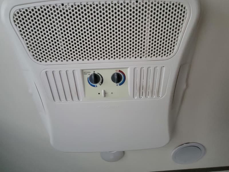 Air conditioner in unit