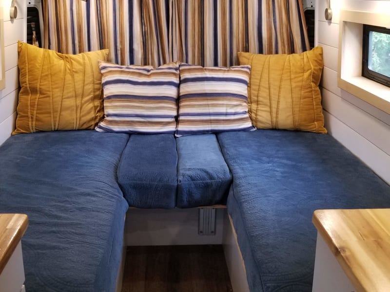 Bed sets up in 3 ways; twin with center section, 1/2 queen in middle section or full queen all the way across.