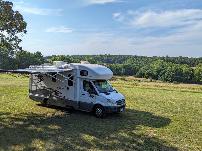 24' Winnebago Mercedes Navion