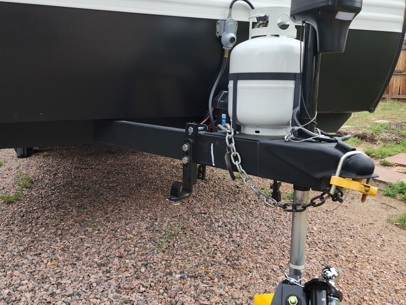 Electric tongue jack for easy raising and lowering and hitch.