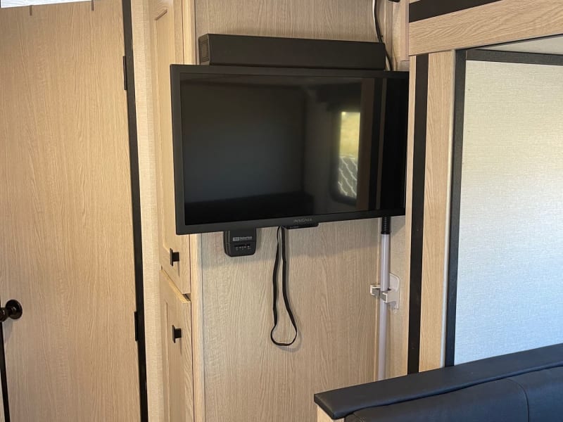 TV and Sound Bar (added 9/23) 