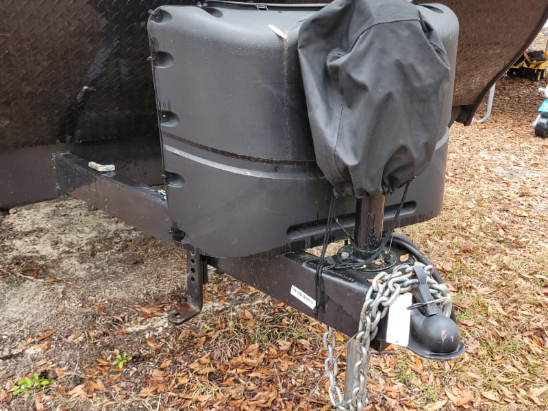 Electric tongue Jacket
Hitch and Propane tank holder