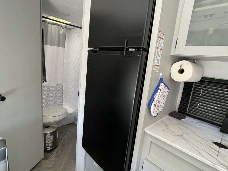 Refrigerator size