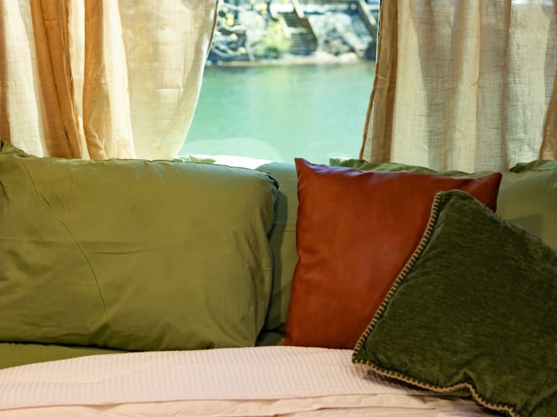 King bed in back 