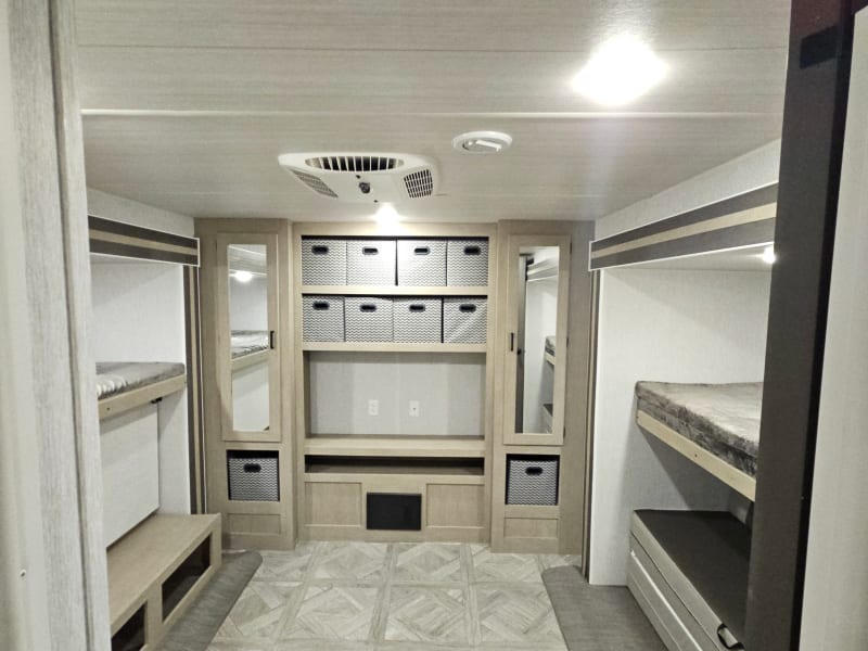 Rear Bunkhouse