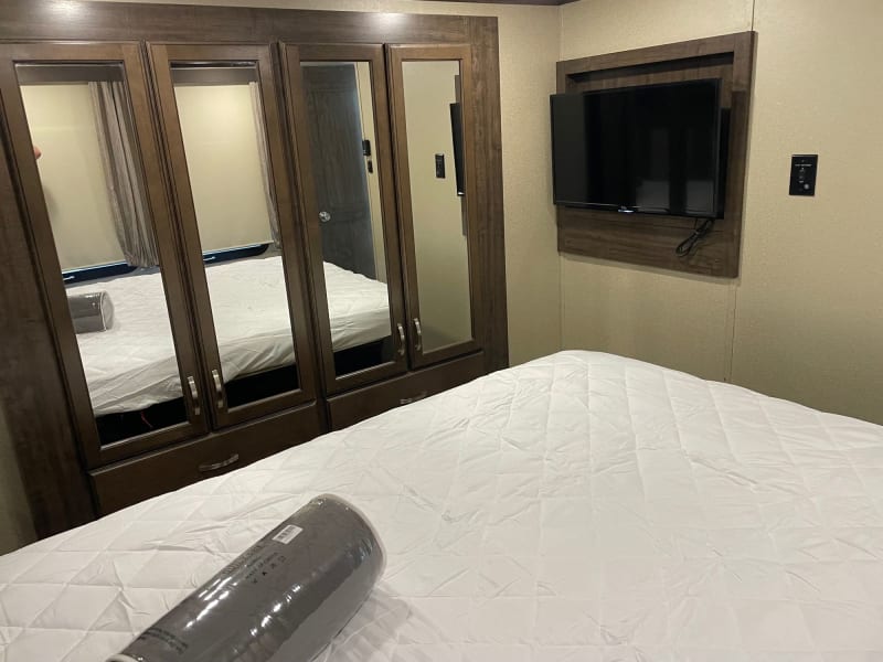 Back bedroom 