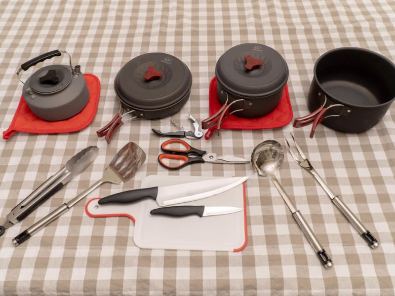 Kitchen cookware included in optional kitchen set (kit may be slightly different than pictured)