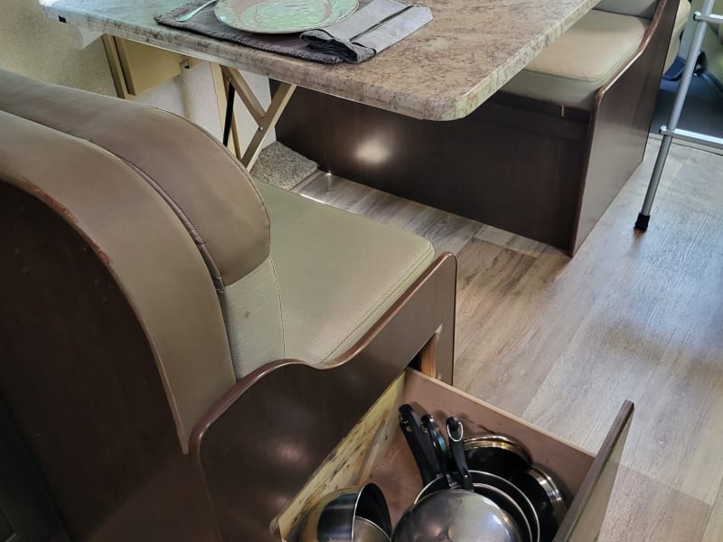 Pots and pans storage