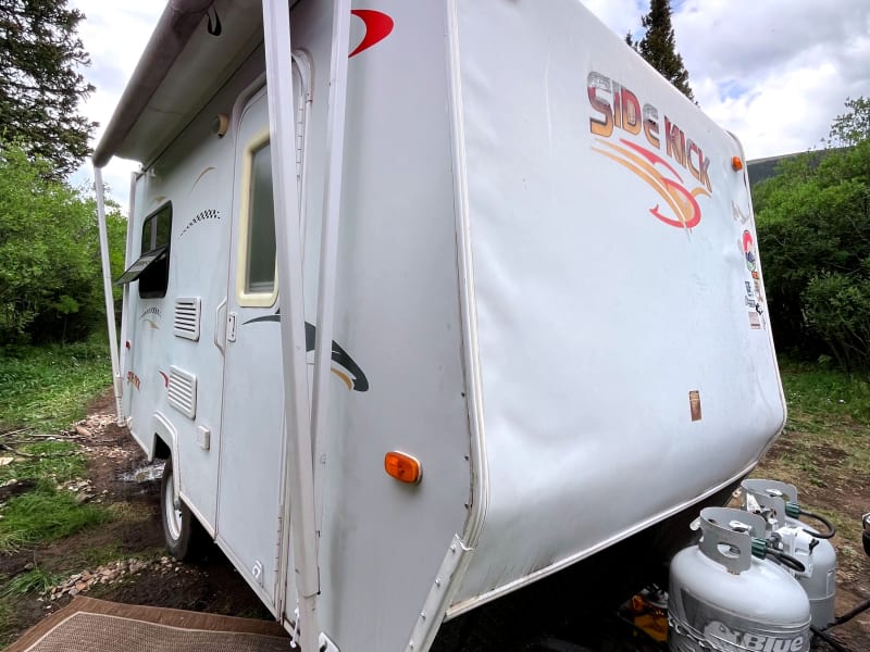 2 propane tanks and camp mat provided. 