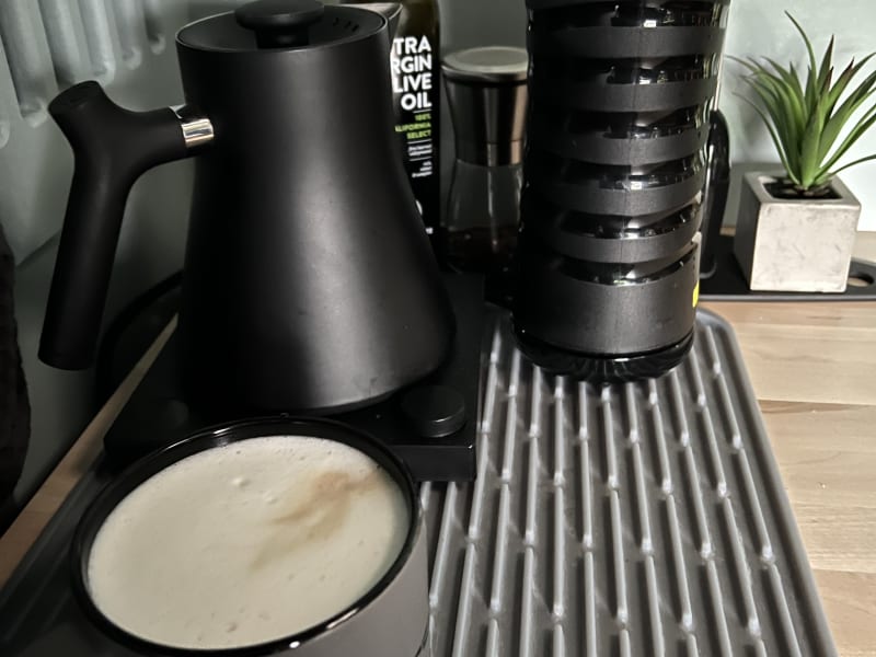 For simplicity and good tasting coffee, I have a pour-over setup. 