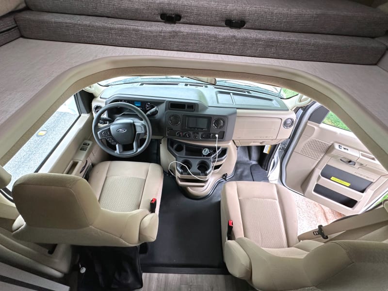 Lots of space and legroom up front. 
Screenplay navigation 
Rear back up camera on front dash 