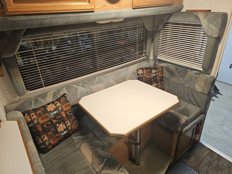 dinette, sleeper