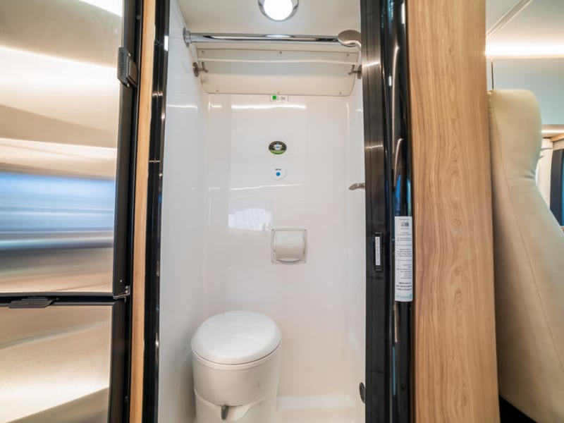 Full Bath with Cassette Toilet and Shower