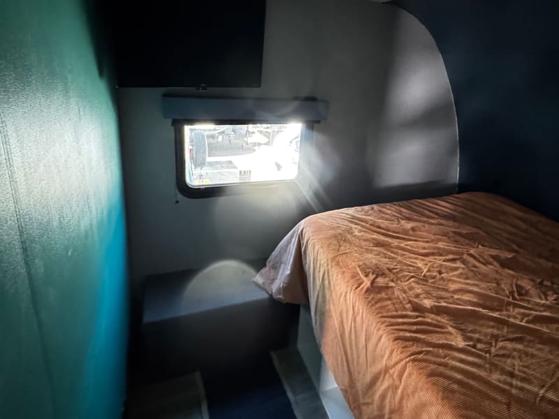 Redesigned main bedroom! 
Now has optimal walking and storage space !
No longer need to squeeze yourself around the bed! 