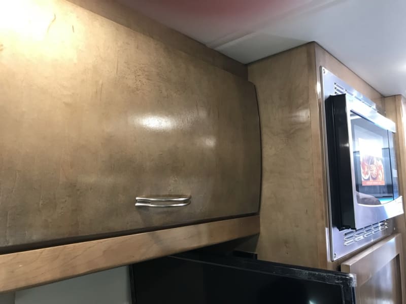Beautiful REAL wood-ergonomic kitchen layout Galleria Li3