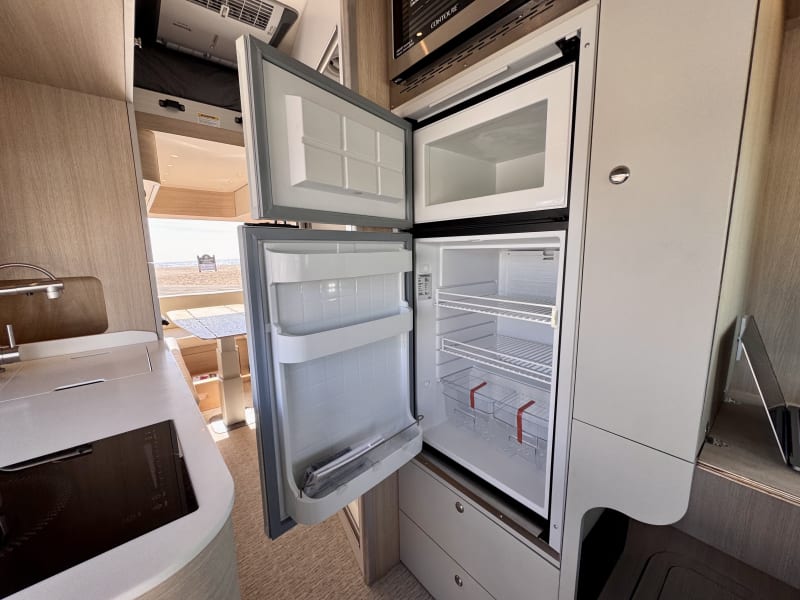 12v solar powered refrigerator with seperate freezer