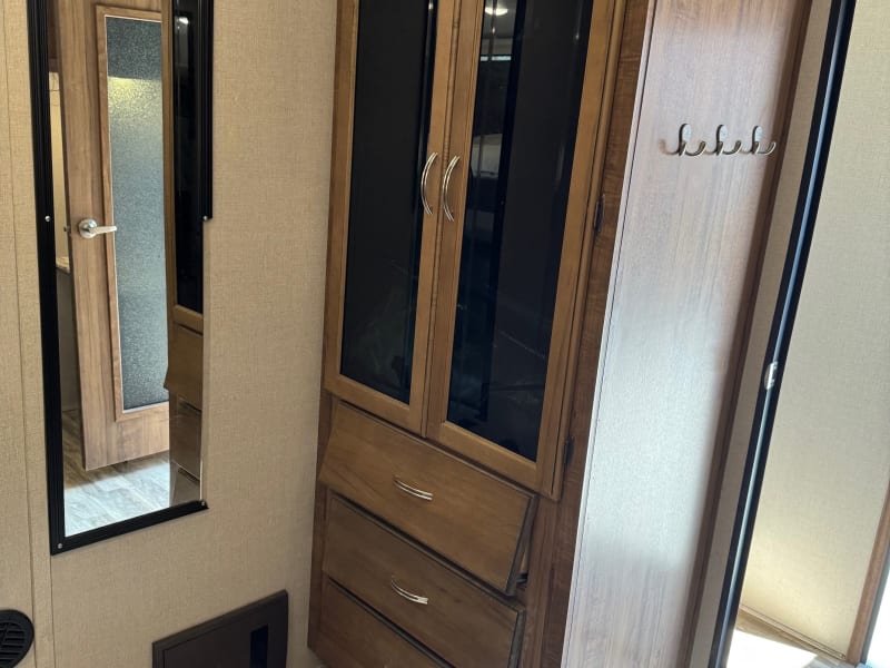 2nd bedroom closet