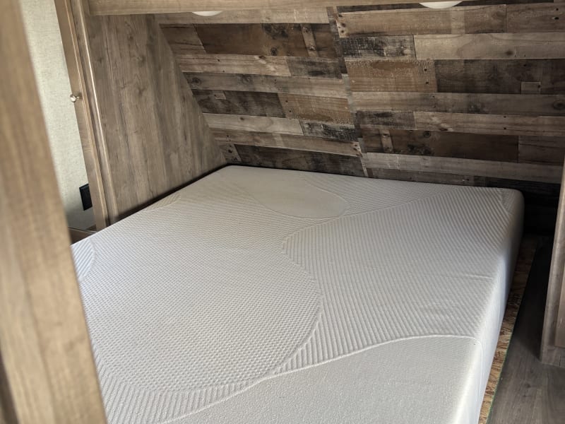 Front bedroom with Queen foam mattress- 2 sliding doors for privacy