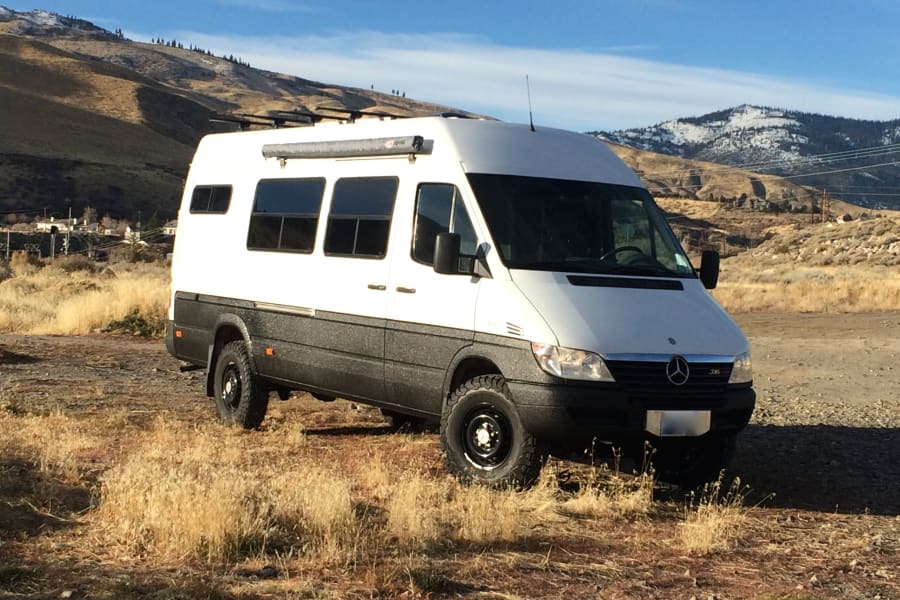 2006 Dodge Mercedes Sprinter Motor Home Camper Van Rental In
