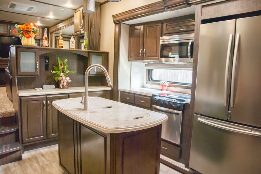 2017 Grand Design Solitude Fifth Wheel Rental In Stafford Tx