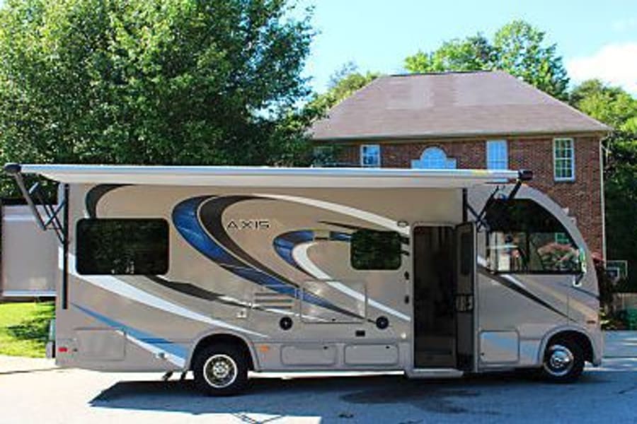 2016 Thor Motor Coach Axis Motor Home Class A Rental In Oak Creek Wi Outdoorsy