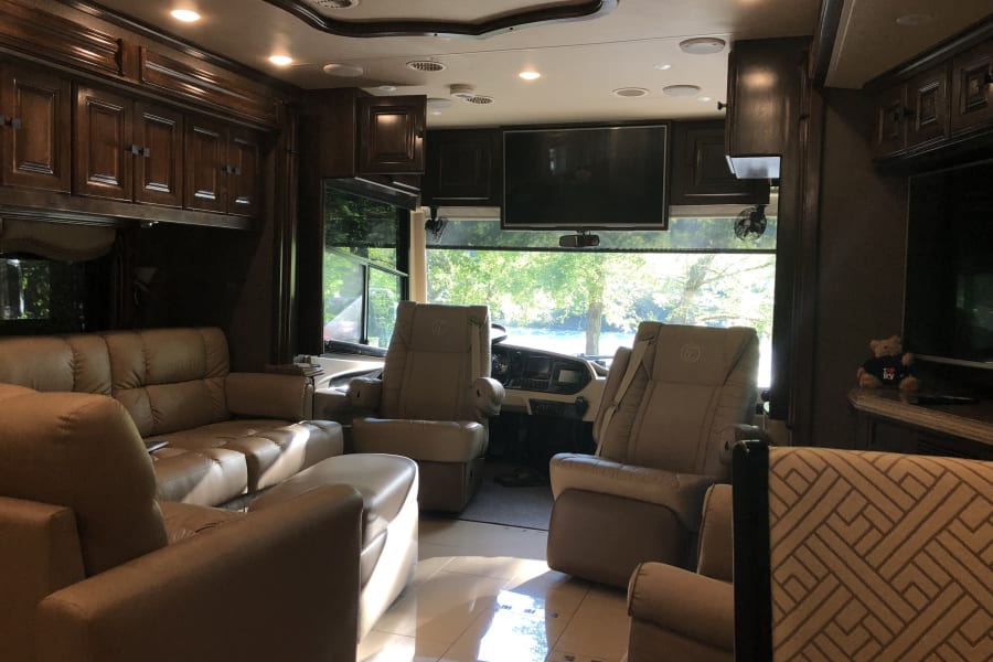 2018 Tiffin Allegro Bus Motor Home Motorhome Al In Portland Or Outdoorsy - Tiffin Motorhome Coffee Table 2018 Tiffin Allegro Bus Motor Home Motorhome Al In Portland Or Outdoorsy - Tiffin Motorhome Coffee Table