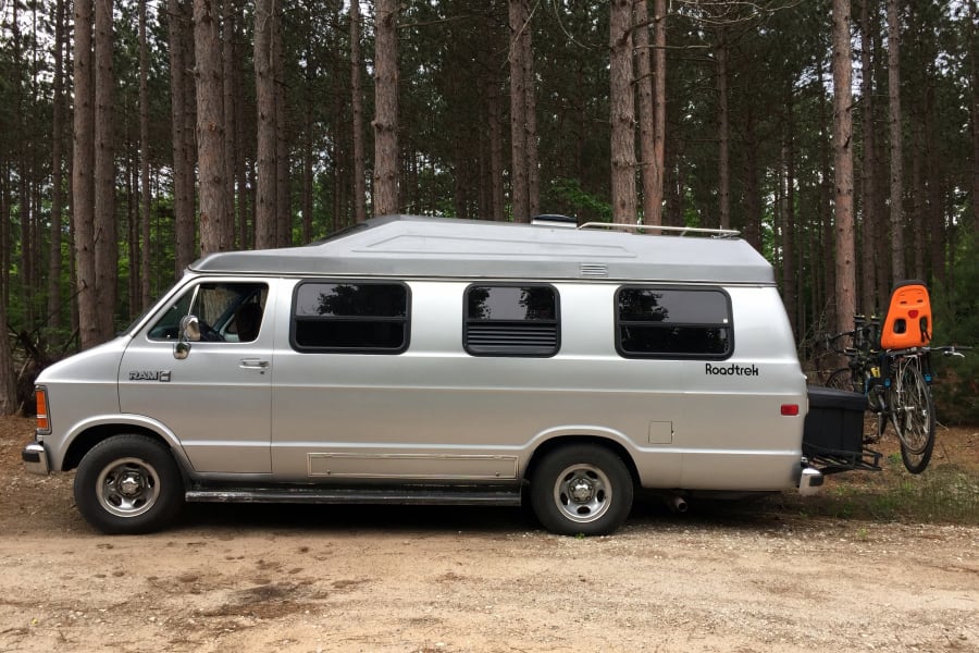 1988 Roadtrek 190 Motor Home Camper Van Rental In Traverse City Mi Outdoorsy