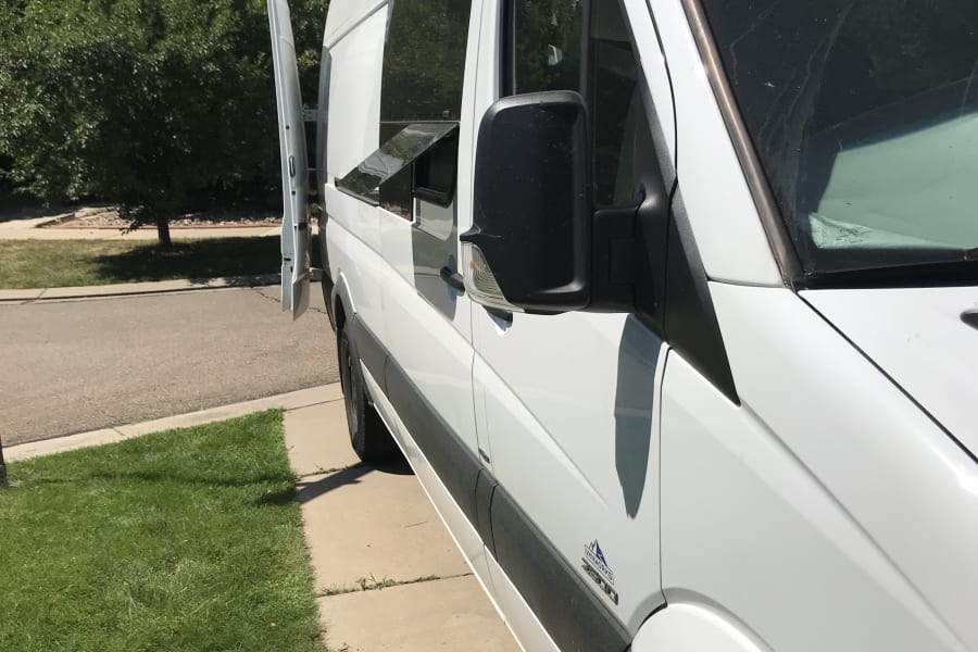 2015 Mercedes Benz Sprinter Motor Home Camper Van Rental