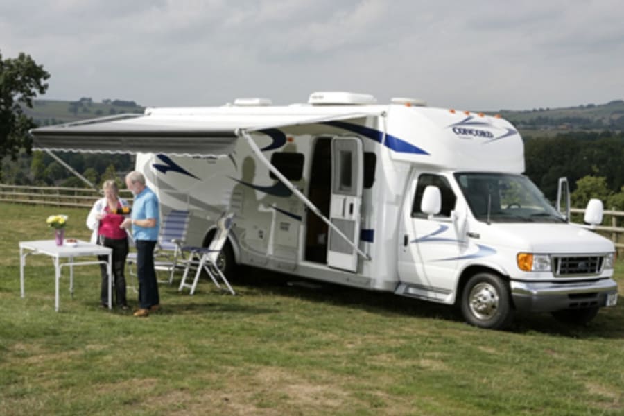 2006 Coachmen Concord Motor Home Class C Rental In Lemoyne Qc Outdoorsy