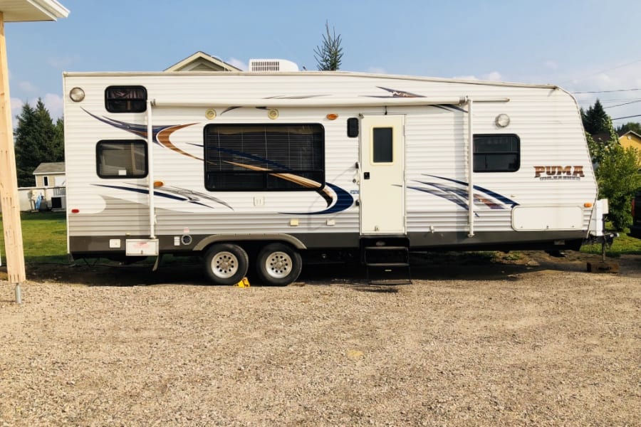 2009 Palomino Puma Unleashed Motor Home Toy Hauler Rental In Shannon Qc Outdoorsy