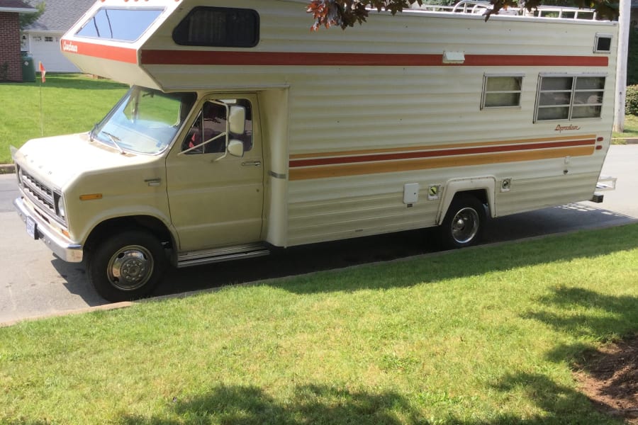 1977 Coachmen Leprechaun Motor Home Class C Rental In Dartmouth