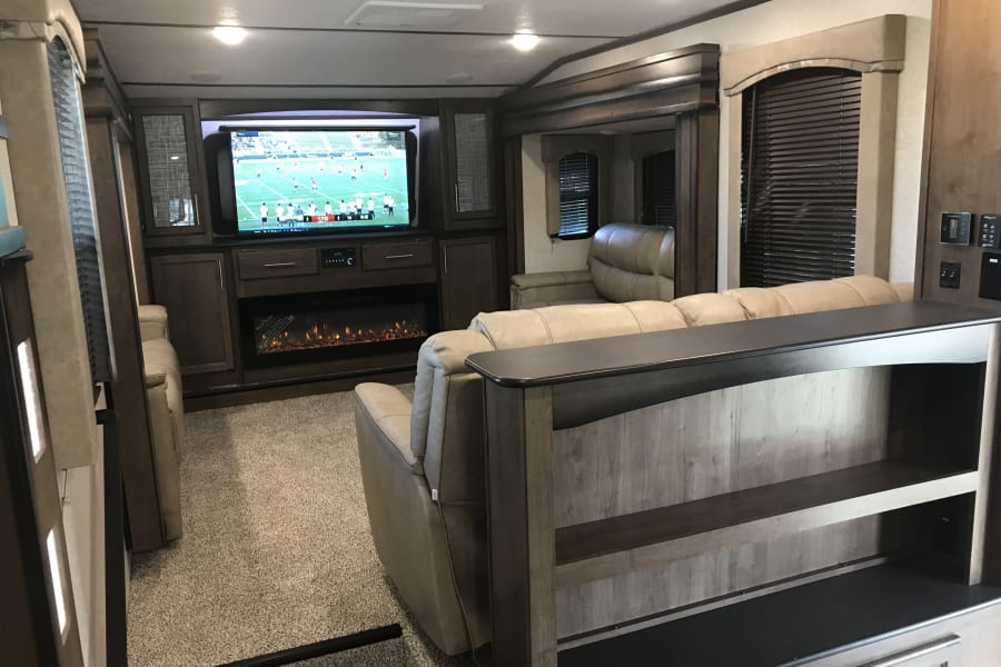 2018 Keystone Cougar Fifth Wheel Rental In Las Vegas Nv Outdoorsy