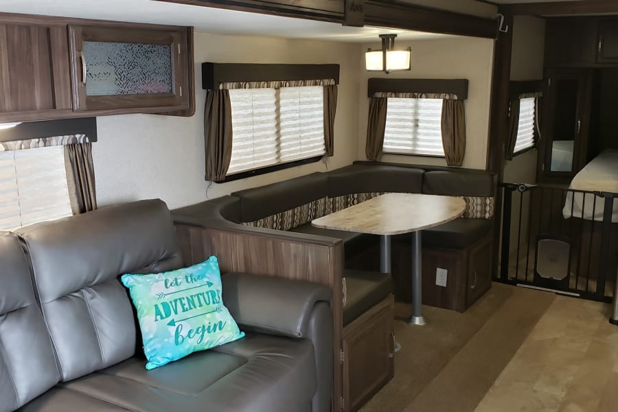2019 Coachmen Apex 265rbss Trailer Rental In Belleville Il Outdoorsy