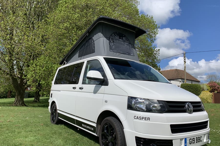 2015 vw T5.1 Motor Home Camper Van Rental in Lenham