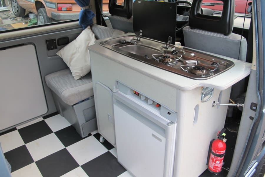 VW T25 Westfalia 'Multivan' camper 'Lenny' - 4 berth 6 seats retro campervan - Image 2