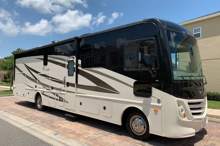 2019 Fleetwood Flair Motor Home Class A Rental In Winter Garden