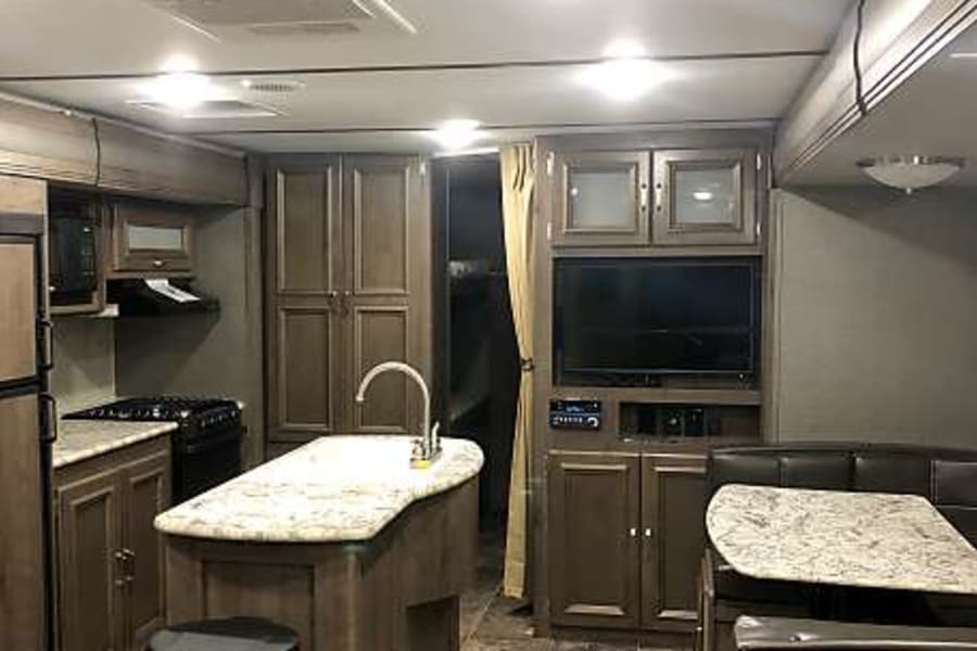 2019 Keystone Passport 3320bh Trailer Rental In Spring Grove Pa Outdoorsy