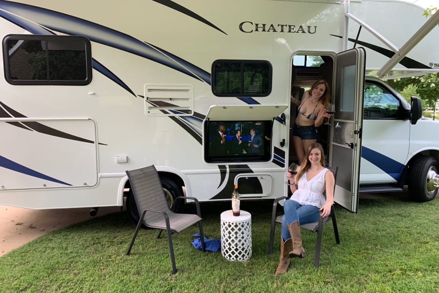 2020 Thor Motor Coach Chateau Motor Home Class C Rental In Grapevine Tx Outdoorsy