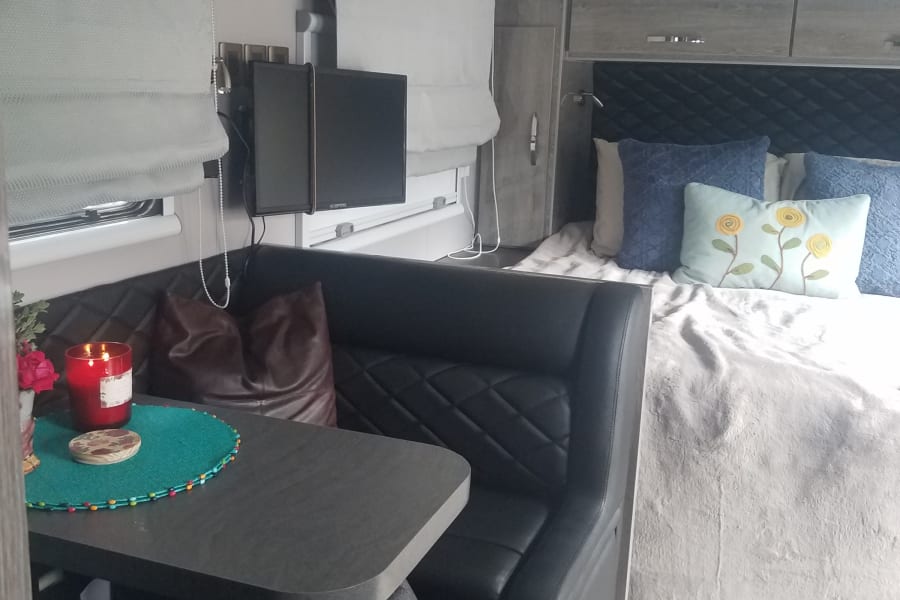2019 Black Series We Tow To Your Location Hq15 Trailer Rental In Aspen Co Outdoorsy