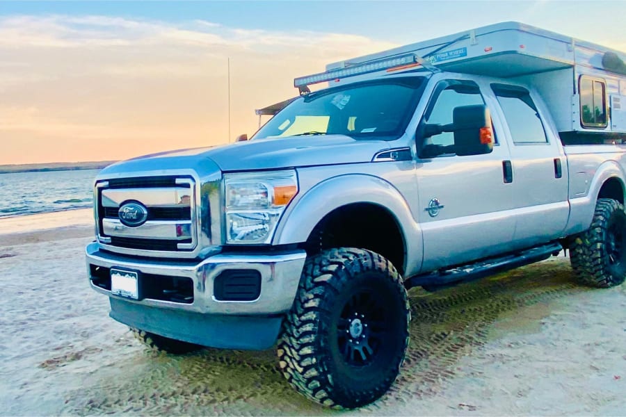 2019 Four Wheel Campers Hawk Motor Home Demountable Camper Rental