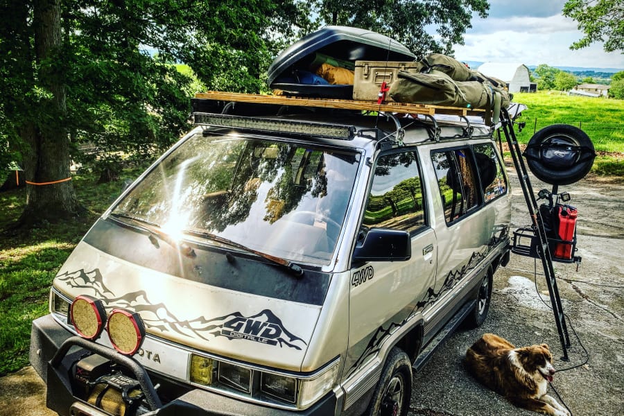 1987 Toyota 4wd Van Wagon Motor Home Campervan Rental In Jefferson City Tn Outdoorsy 4x4 camper vans are ordinary camper van conversions with the addition of a four wheel drive. 1987 toyota 4wd van wagon motor home