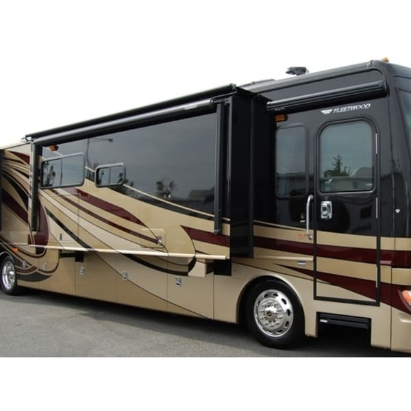 2013 Fleetwood Discovery Class A available for rent in Sarasota, Florida