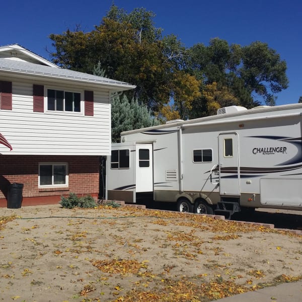 2005 Keystone Challenger Fifth Wheel available for rent in Pueblo West, Colorado