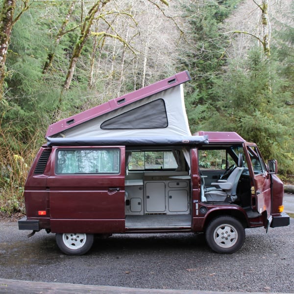 1990 Volkswagen Vanagon Class B available for rent in Seattle, Washington