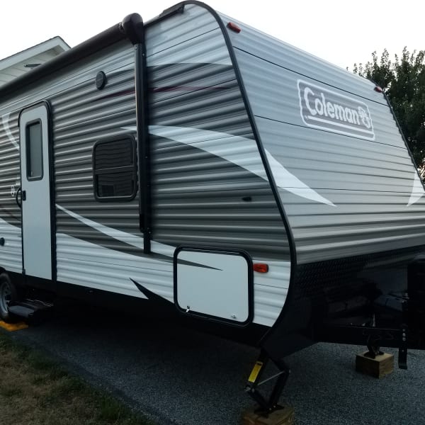 2017 Dutchmen Coleman Travel Trailer available for rent in Clayton, Delaware
