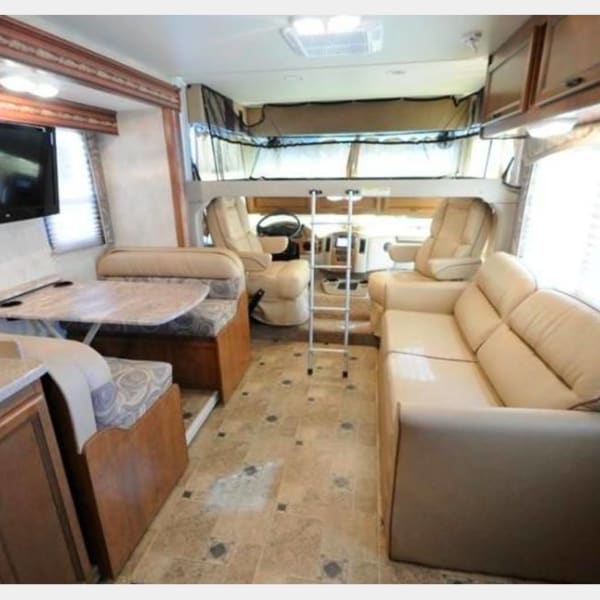 2014 Thor Motor Coach Hurricane Class A available for rent in Reading, Pennsylvania