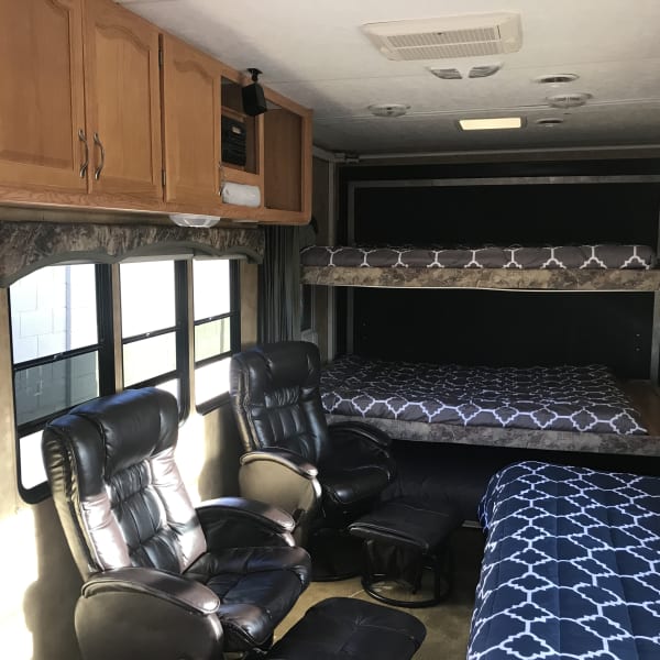 2005 Keystone Raptor Toy Hauler available for rent in Mesa, Arizona