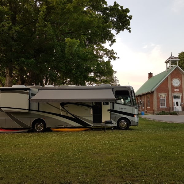 2005 THOR Four Winds Infinity Class A available for rent in Kitchener, Ontario