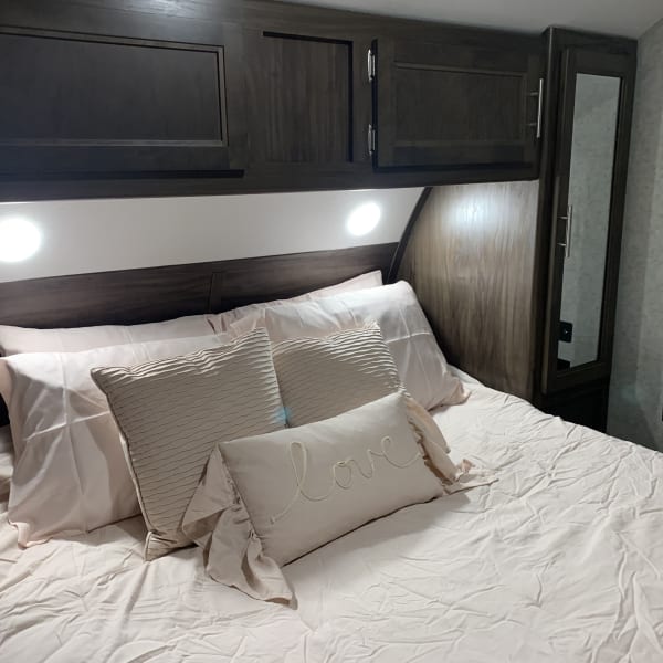 2018 Forest River Cherokee Grey Wolf Travel Trailer available for rent in Tampa, Florida